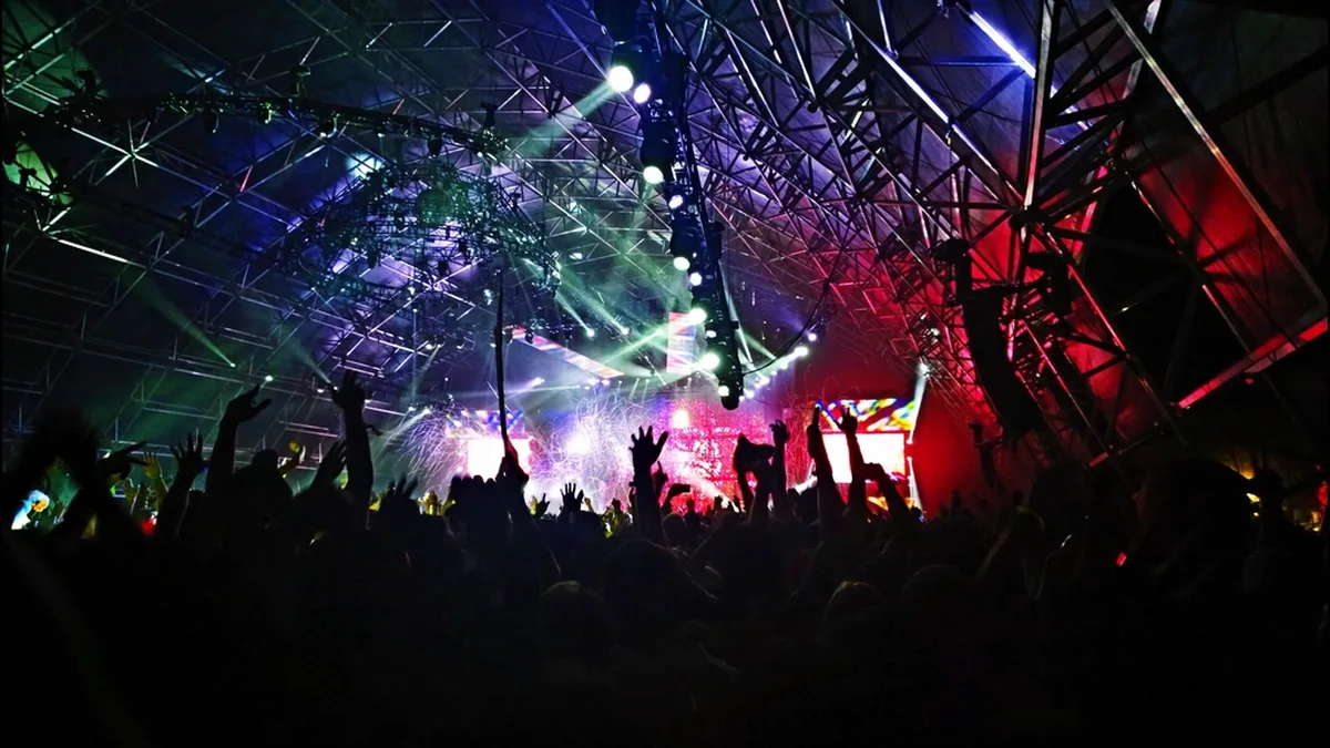 Cover artwork for the BeatGrow article: Best Electronic Music Playlists on Spotify for New Artists